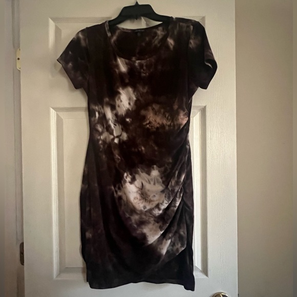 Two Dillard’s Feminine Fitting Tie Dye Mini-Dresses With Side Rouching - Picture 2 of 4
